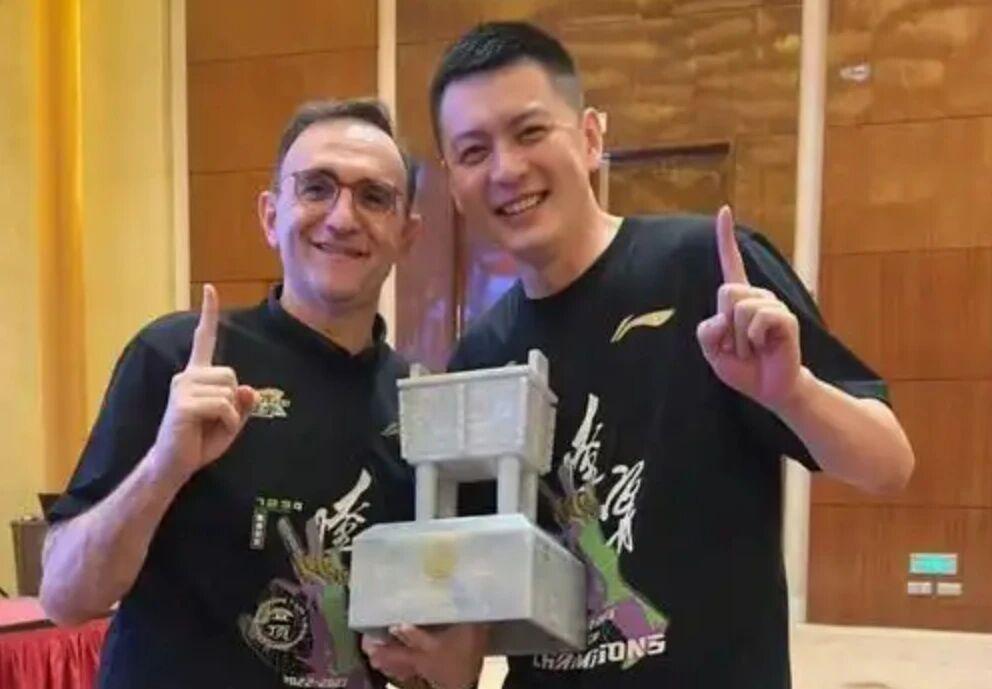 易游体育app-辽宁男篮官宣换帅，北京男篮周琦阶段报销，徐杰蝉联全明星票王